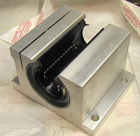 Thomson Industries Super Ball Bushing Linear Bearing Pillow