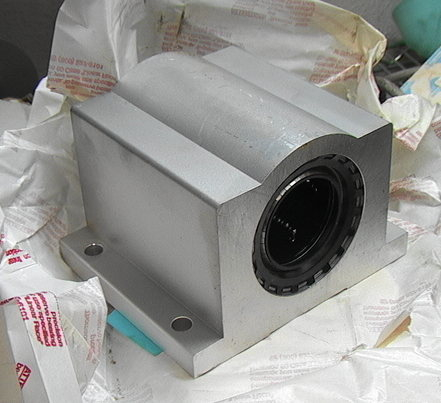 Thomson Industries Super Ball Bushing Linear Bearing Pillow