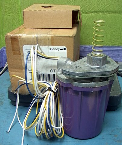 New In Box Honeywell UV Flame Detector