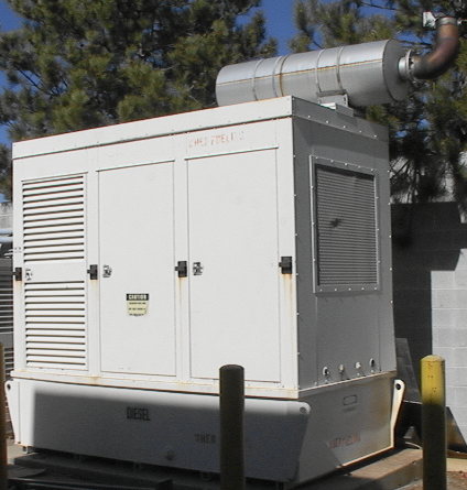 350 KW Genset Backup Power Hot-Start on BIG Diesel Tank