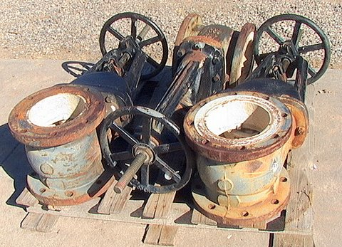 8" Cast Iron Gate Milwaukee Valve 335 pounds raw 13.625 flange