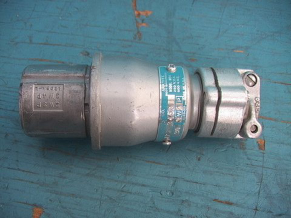 Crouse-Hinds Arktite Model M54 3wire 4pin 600VAC 30A 3-Phase Spa