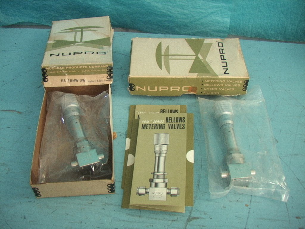 2x NIB NOS Vintage NUPRO Bellows metering valve SS 4BMW-SW