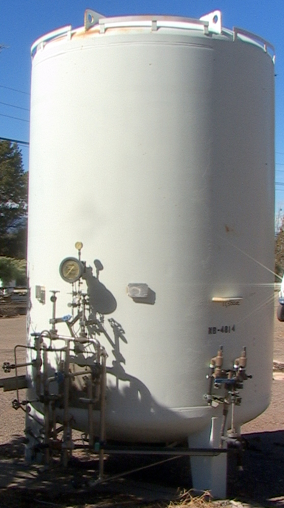~1000-Gallon LN2 Liquid Nitrogen Tank w/ Insulated Vacuum Jacket