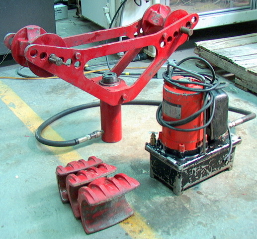 Blackhawk Pipe Bender w/ 3", 3 1/2" and 4" shoes, 8" Ram tested