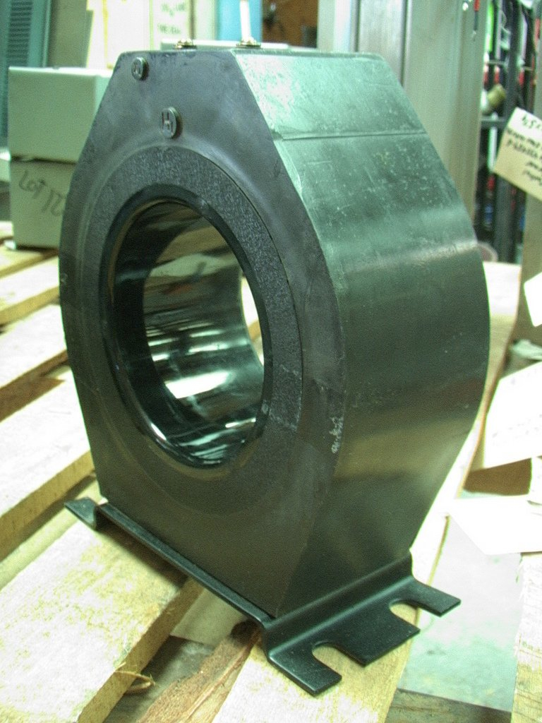 BIG GE JAF-O Current transformer Ratio 200:5 amp cat# 750X106302