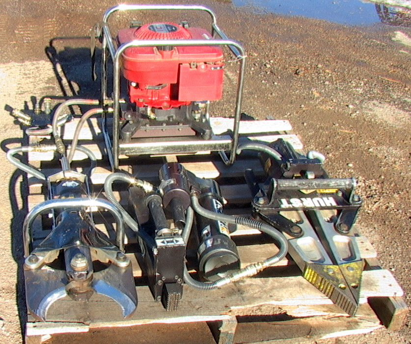 Complete 10 piece HURST JAWS OF LIFE RESCUE SYSTEM