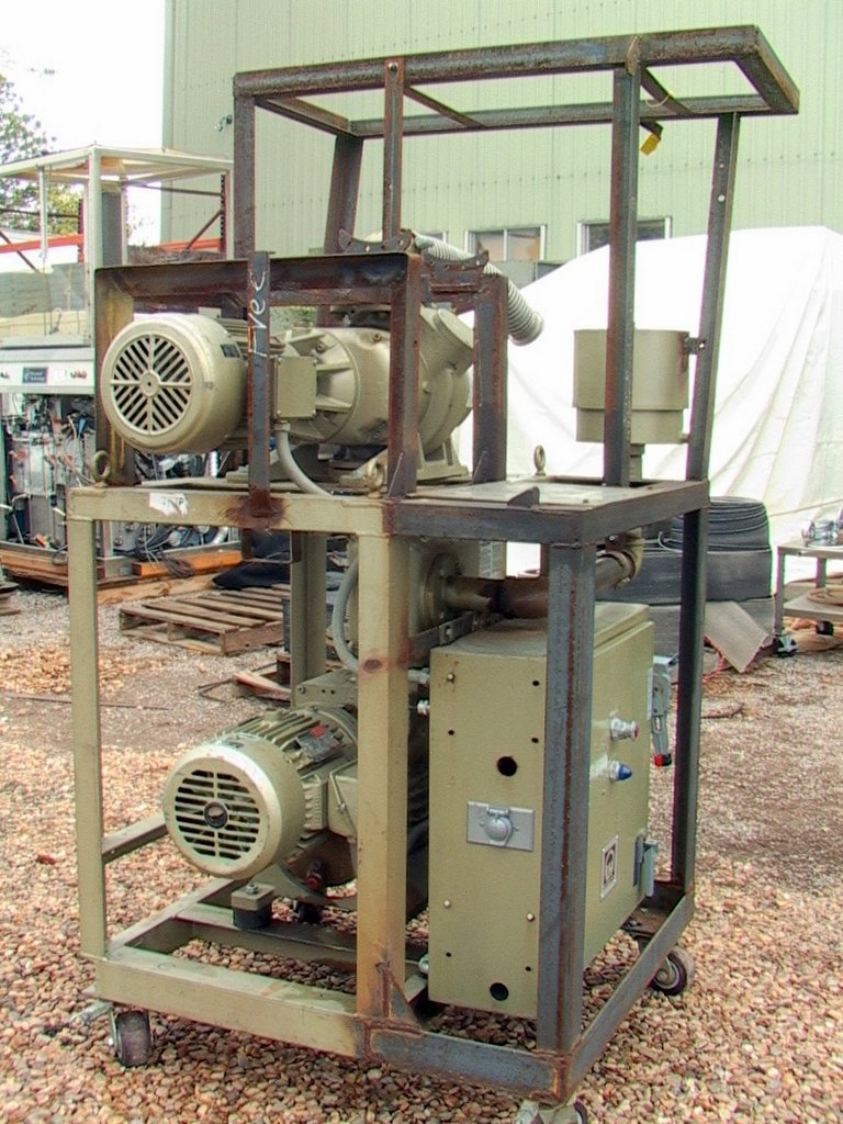 Leybold-Heraeus Blower Vacuum Pump Stack RUVAC WAU500/DK100