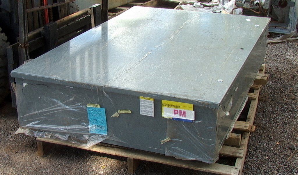 Square-D I-Line 480V/277V 3-Phase 800A Panel + 3x 200A breakers
