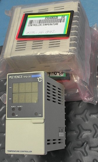 Keyence TF2-31 Digital Temperature Controller 233408335