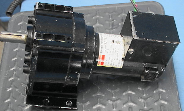 90 Volt DC Permanent Magnet GearMotor 5 rpm 1/20 hp 233:1 Ratio