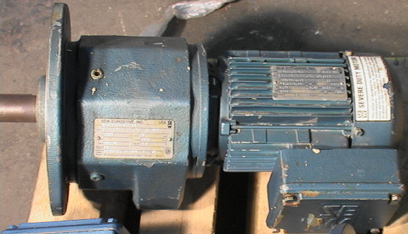 Right-angle Gear Box SEW-Eurodrive 1700 rpm in 16 rpm out 1650