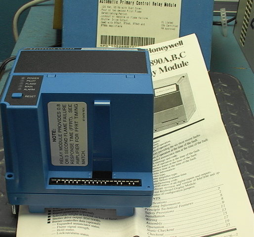 Honeywell RM7890 Burner Control Automatic Primary Relay Module