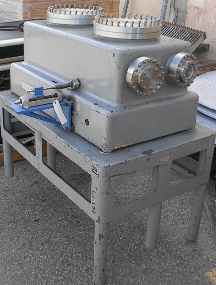 GCA McPherson Vacuum Monochrometer Chamber on 3-point stand