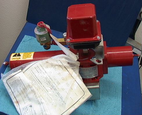 New Flow Control Systems Model 33200-4 Pneumatic Valve Actuator