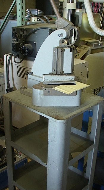 Di-acro Sheet-Metal Notcher 6" 90 degree on stand