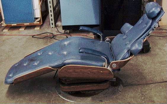 Electric Power Dentistry Chair with controls