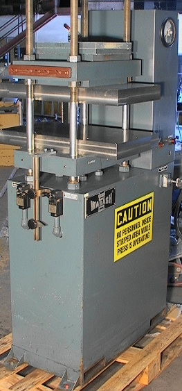 Wabash 30-Ton Hydraulic press with oversized platten plates