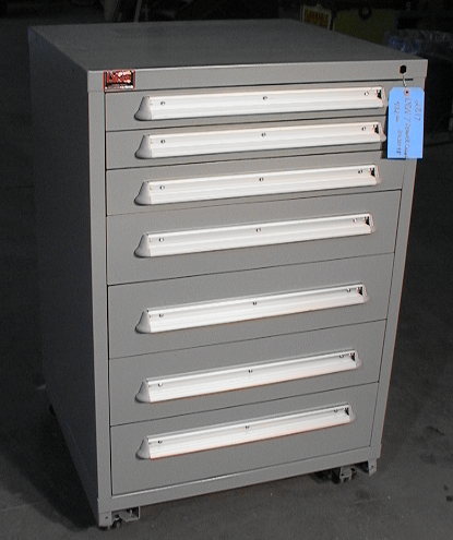 7-Drawer LYON Mobile Tool Tooling Storage Cabinet