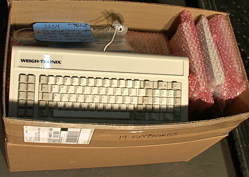 Lot Of 19 Weigh-Tronix Computer Keyboards Model # WI-130 Key