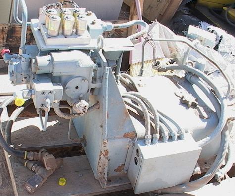 Hydraulic Pump and reservoir Sunstrand 20-2018 Hydro Transmis