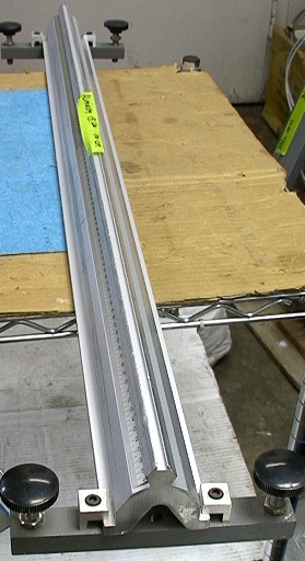 1 Meter Long Optical Bench Rail Aluminum Construction Fixed Feet