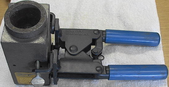 CADWELD XLLAC2QDE XL90 4/0 Conector To 3/16 Lug Exothermic Weld