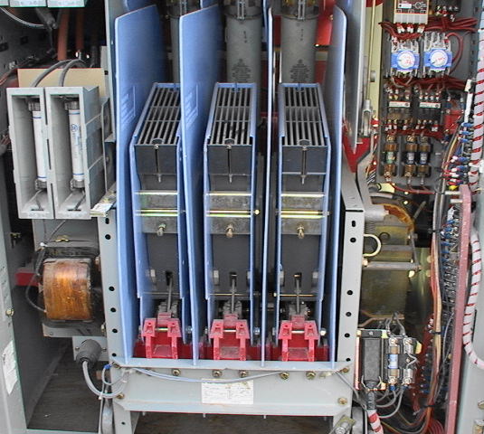 1.8MVA Electrical Switch Contactor 5000 volts at 360 amps