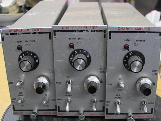 Set of 3 Unholtz-Dickie 122P Charge Amplifier