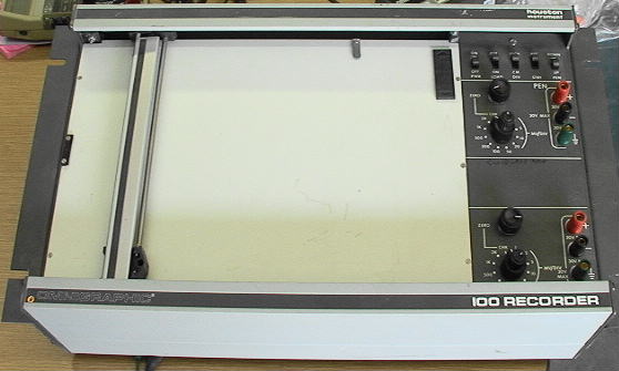 Houston Instruments OmniGrahic 100/150 Flatbed X-Y Chart Rec