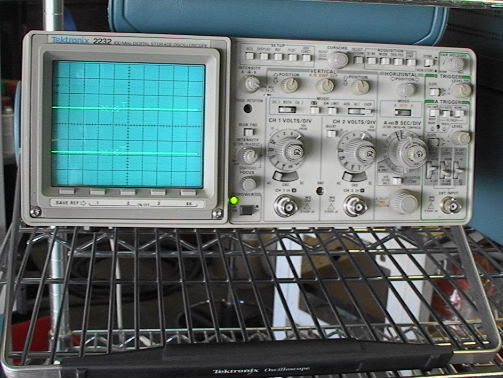 Tektronix 2232 100 MHz Digital Storage Oscilloscope DSO